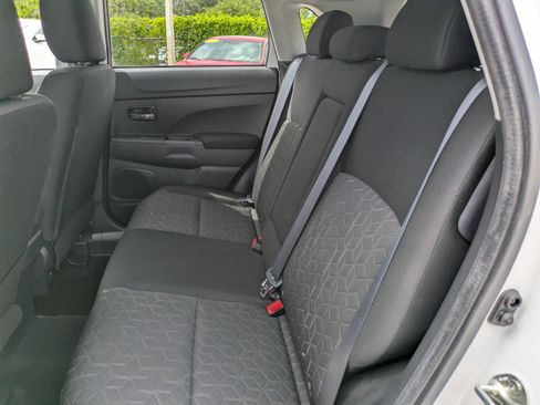Used 2020 Mitsubishi Outlander Sport ES FWD image 12