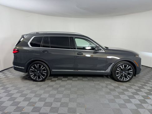 Used 2026 BMW X7 xDrive40i AWD/4WD image 7
