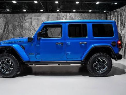 Used 2022 Jeep Wrangler Unlimited Rubicon 4xe w/ Cold Weather Group AWD/4WD image 24