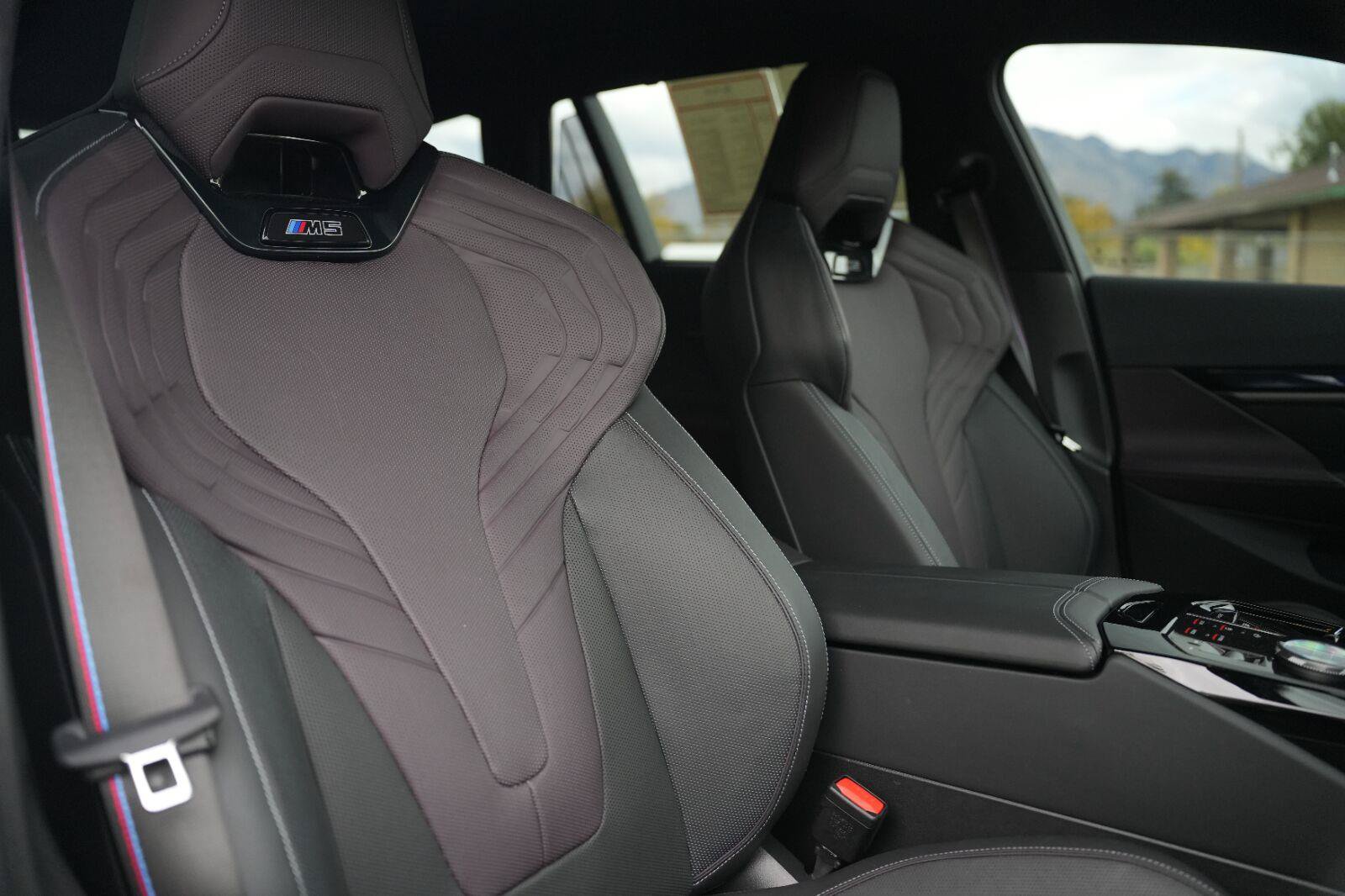 Used 2025 BMW M5 Touring AWD/4WD image 28