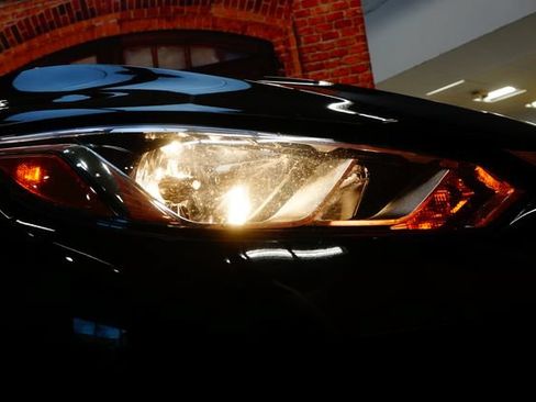 Certified 2023 Nissan Sentra S FWD image 38