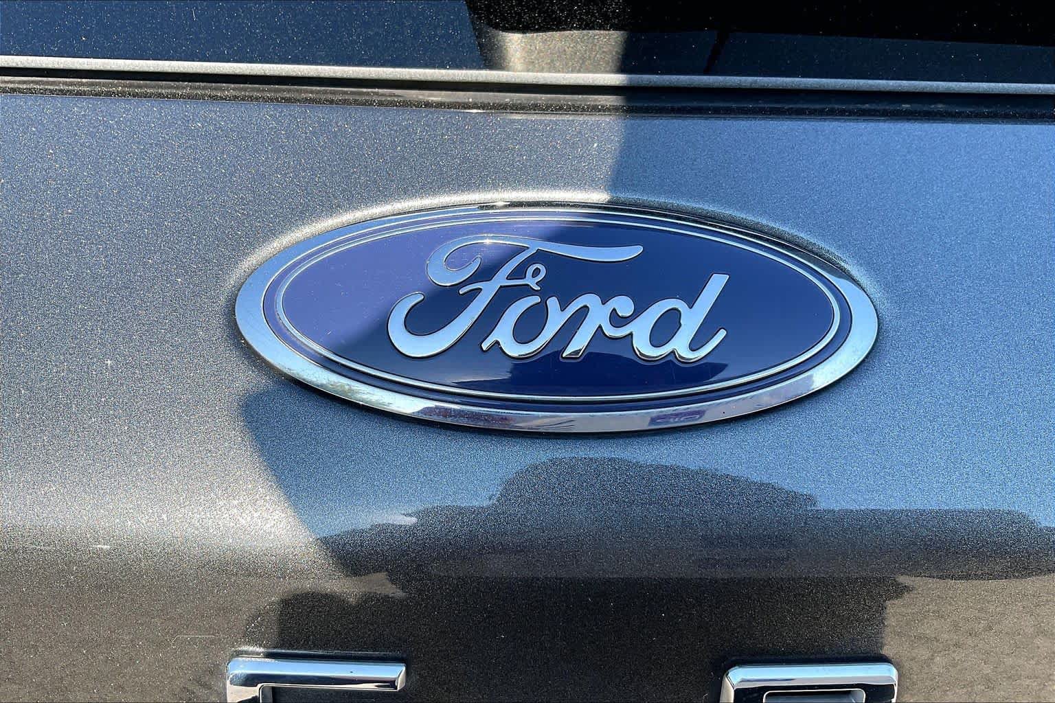 Used 2020 Ford Escape SEL FWD image 30
