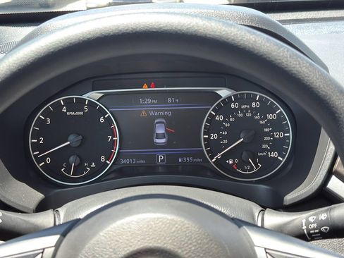 Used 2025 Nissan Altima 2.5 SV FWD image 14