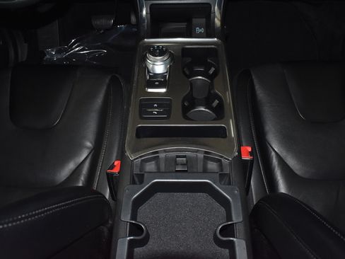 Used 2022 Ford Edge Titanium AWD/4WD image 22