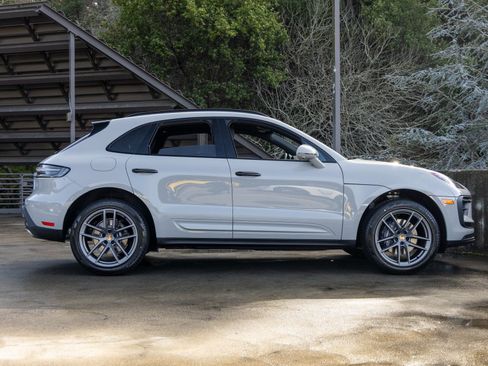 New 2026 Porsche Macan AWD/4WD image 12