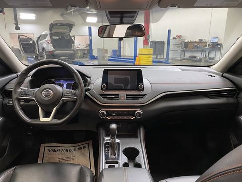 Used 2022 Nissan Altima 2.5 SR image 17