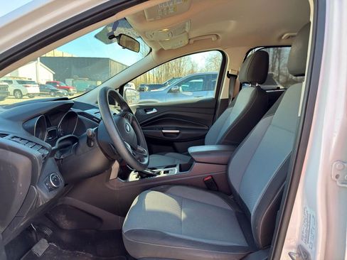 Used 2017 Ford Escape SE image 13
