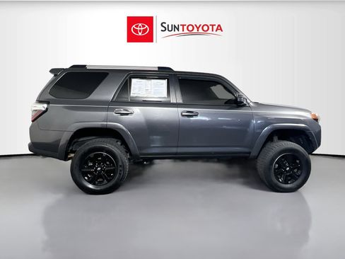 Used 2019 Toyota 4Runner SR5 RWD image 2