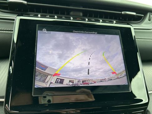 Used 2024 Jeep Grand Cherokee Altitude image 25