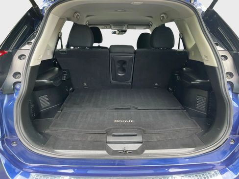 Used 2019 Nissan Rogue SV FWD image 11