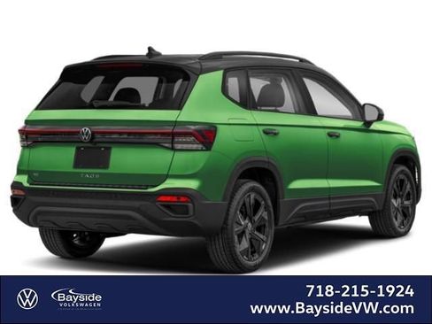 New 2026 Volkswagen Taos SE AWD/4WD image 2