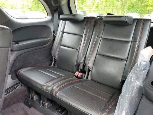 Used 2018 Dodge Durango R/T w/ Technology Group AWD/4WD image 32