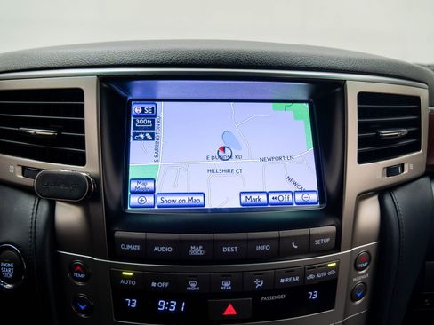 Used 2014 Lexus LX 570 4WD w/ Luxury Package image 26