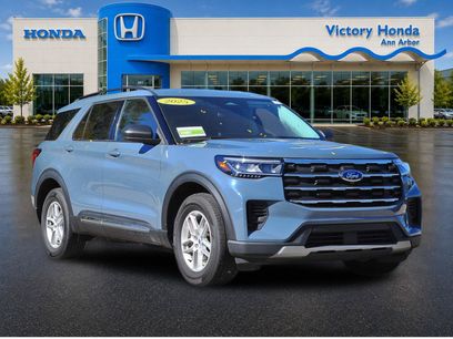 Used 2025 Ford Explorer Active