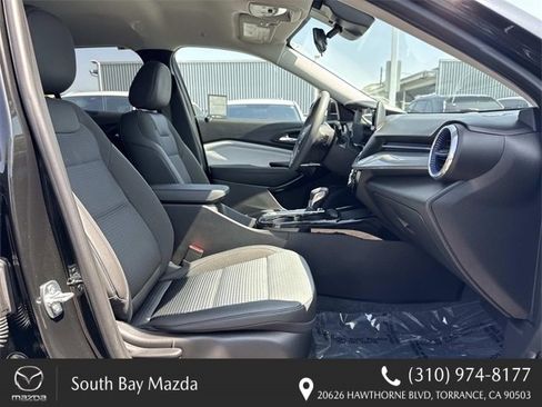 Used 2024 Chevrolet Trax LT image 21