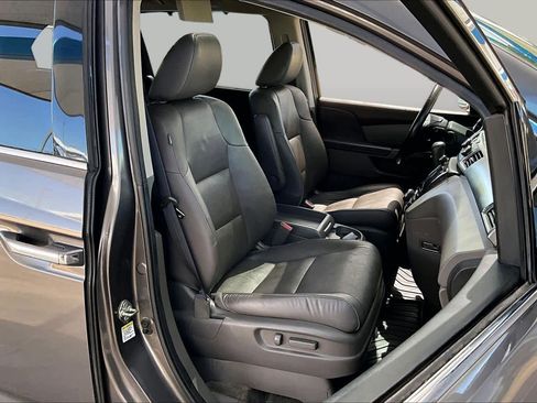 Used 2015 Honda Odyssey Touring image 9