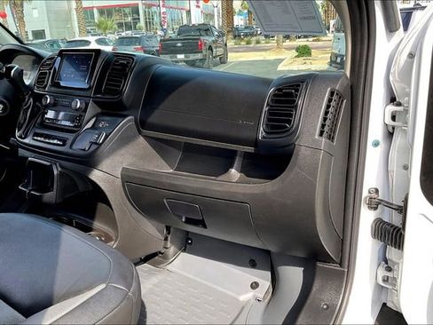 Used 2025 RAM ProMaster 2500 w/ Convenience Group FWD image 14