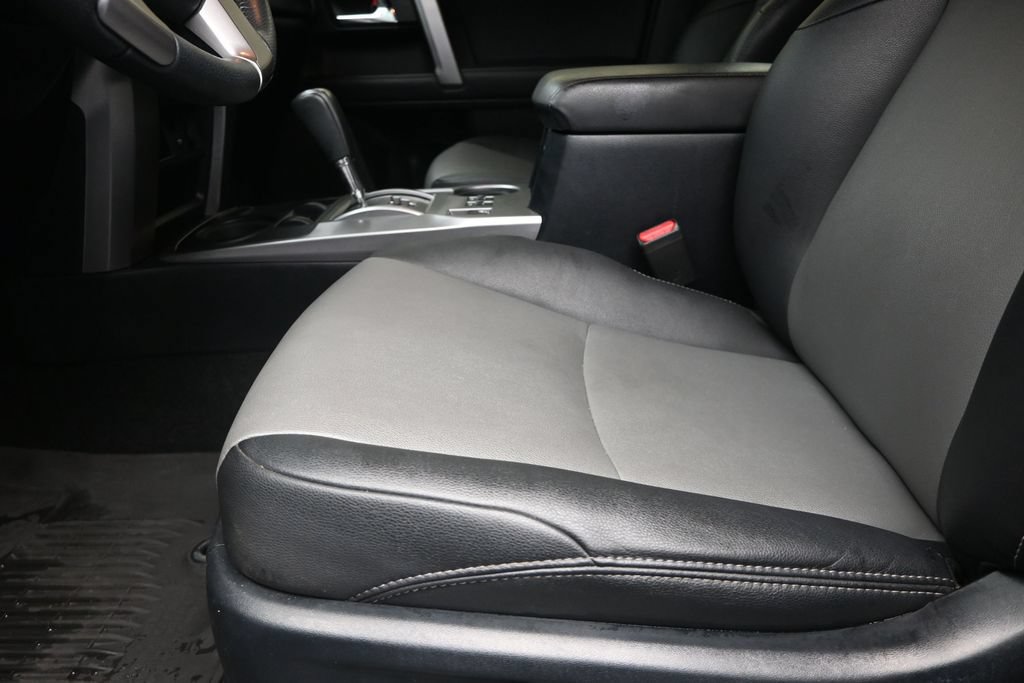 Used 2021 Toyota 4Runner SR5 Premium w/ Moonroof Package RWD image 13