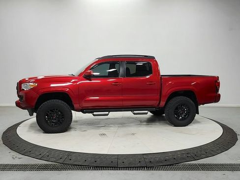 Used 2019 Toyota Tacoma SR w/ SR Convenience Package AWD/4WD image 4