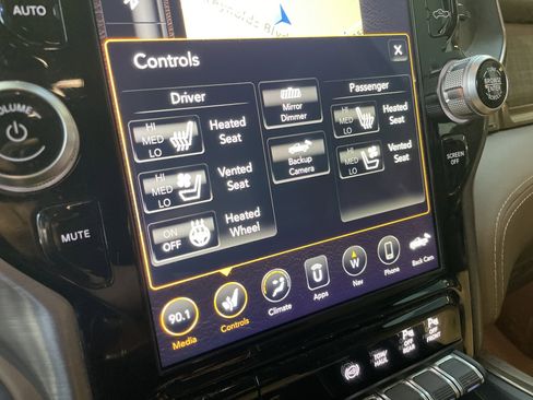 Used 2020 RAM 2500 Limited AWD/4WD image 30