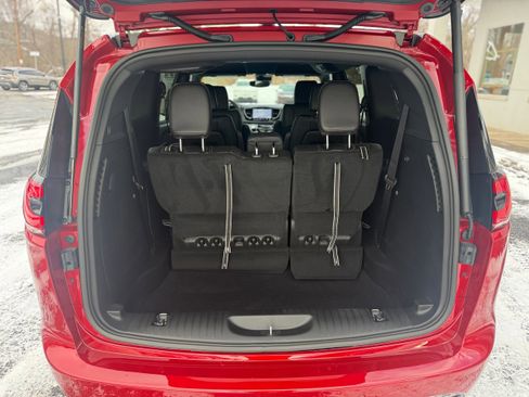 New 2026 Chrysler Pacifica Select FWD image 11