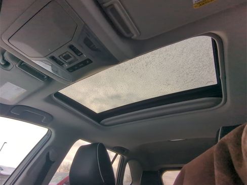 Used 2020 Toyota RAV4 XLE w/ Convenience Package image 28