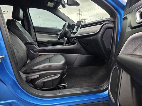 Used 2023 Jeep Compass Latitude image 17