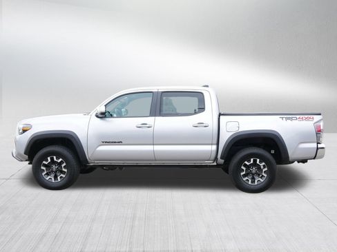 Used 2022 Toyota Tacoma TRD Off-Road image 4