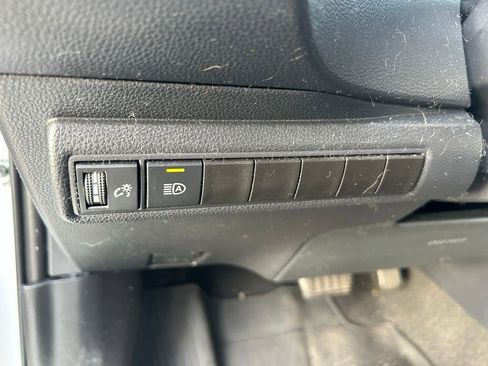 Used 2024 Toyota Corolla LE FWD image 18