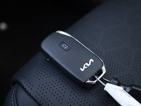 New 2026 Kia Seltos SX w/ SX Sunroof Package image 29