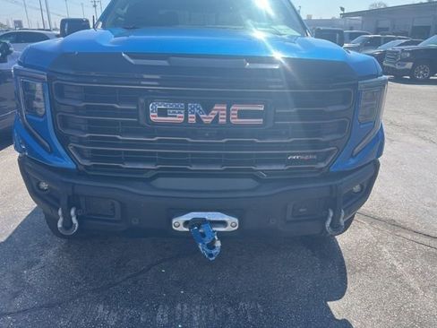 Used 2023 GMC Sierra 1500 AT4X image 21