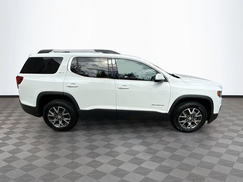 Used 2023 GMC Acadia SLT FWD image 9