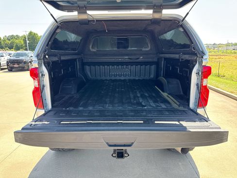 Used 2021 Chevrolet Silverado 2500 High Country AWD/4WD image 24