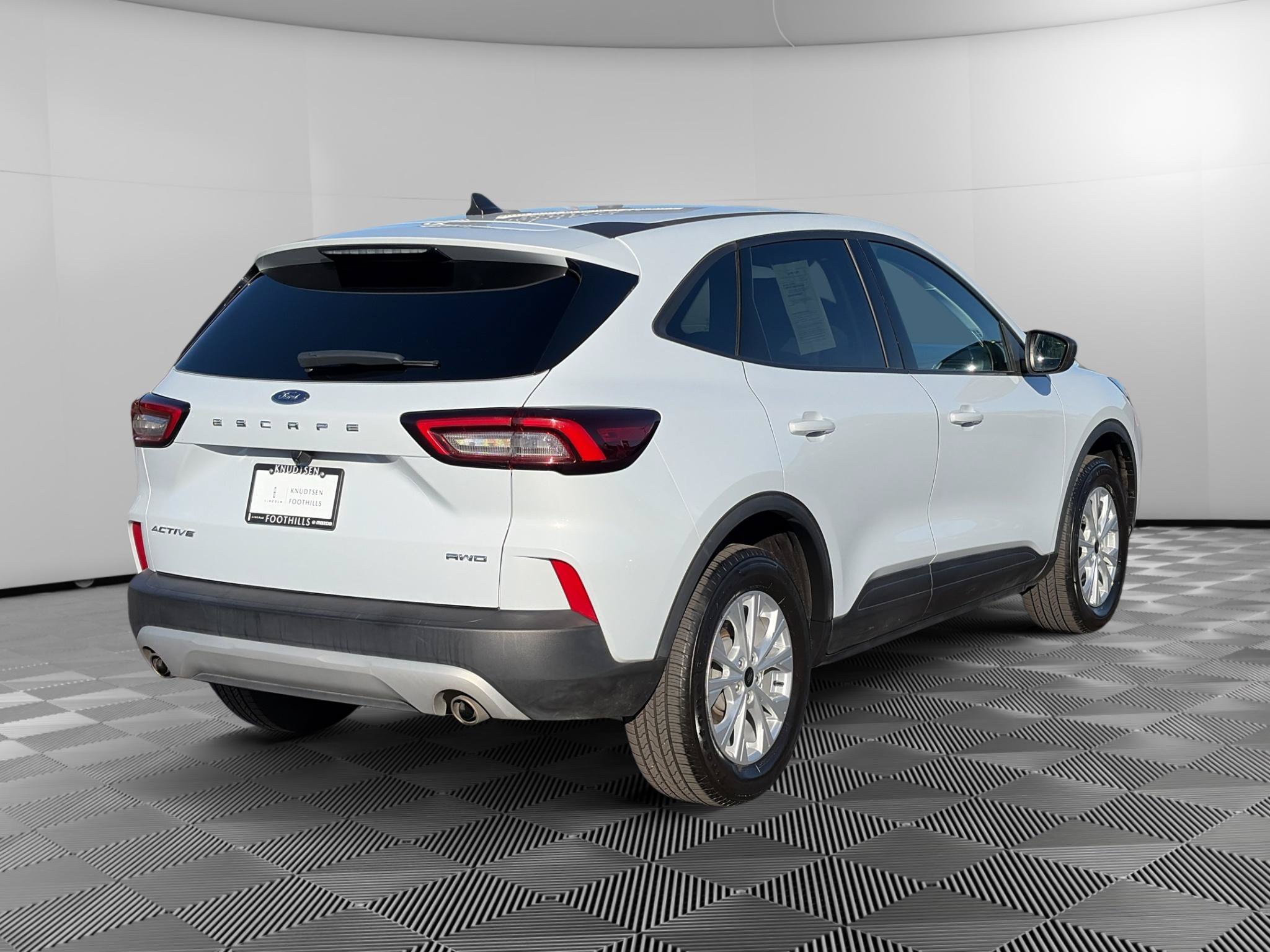 Used 2025 Ford Escape Active AWD/4WD image 7