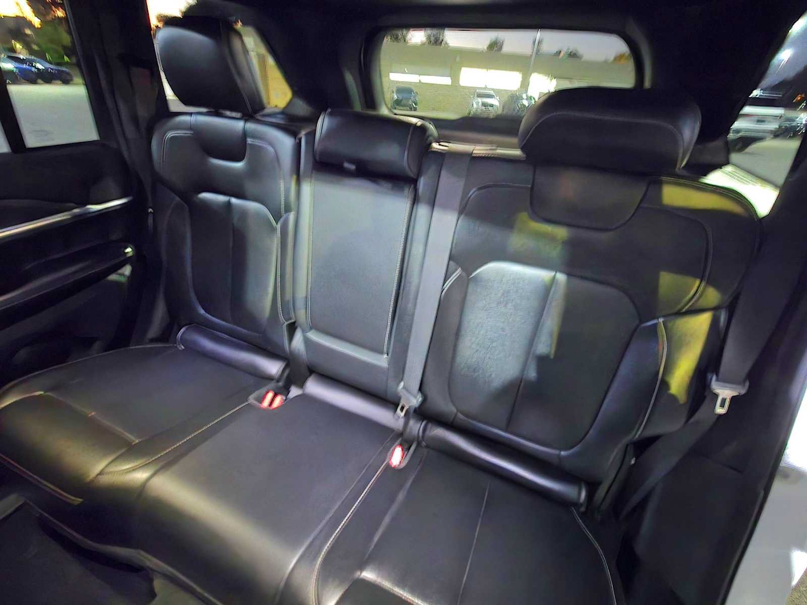 Used 2024 Jeep Grand Cherokee Limited 4xe AWD/4WD image 17