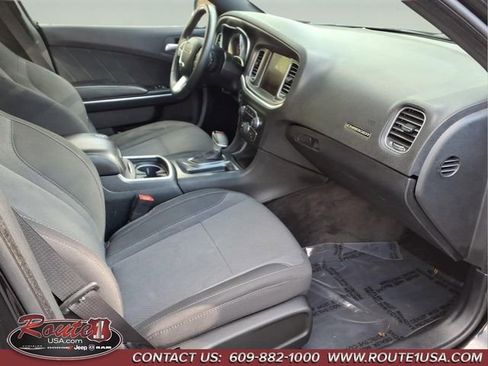 Used 2015 Dodge Charger SXT AWD/4WD image 31