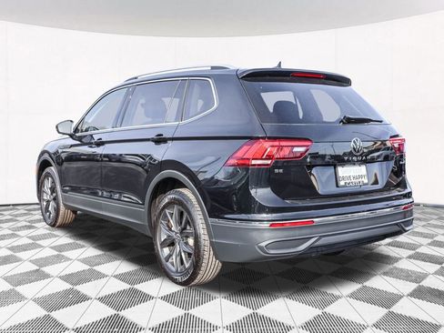 Certified 2024 Volkswagen Tiguan SE image 14