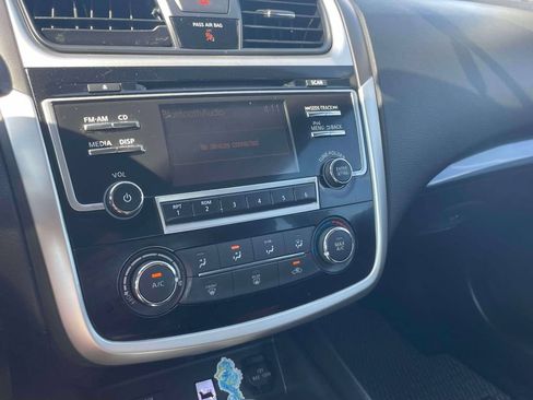 Used 2018 Nissan Altima 2.5 SR w/ Interior Lighting Package FWD image 25