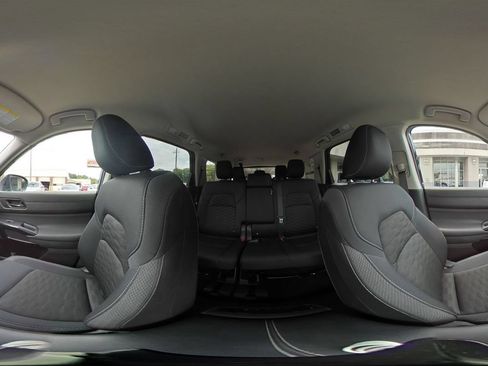Used 2025 Nissan Pathfinder SV AWD/4WD image 45