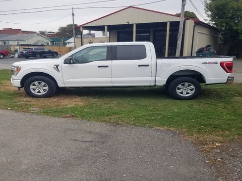 Used 2021 Ford F150 XLT w/ Equipment Group 301A Mid image 2