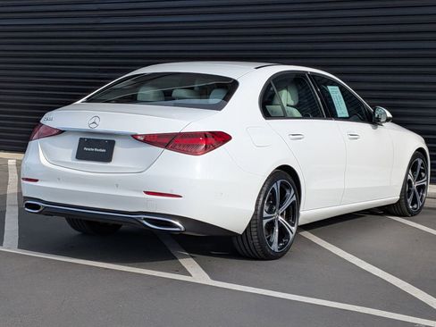 Used 2024 Mercedes-Benz C 300 Sedan image 9