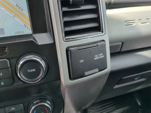 Used 2019 Ford F250 Lariat w/ Lariat Value Package AWD/4WD image 33