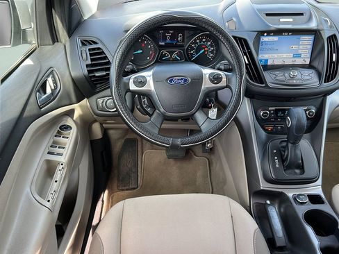 Used 2016 Ford Escape SE w/ Equipment Group 201A FWD image 12