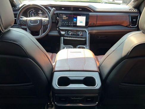 Used 2024 GMC Sierra 2500 Denali Ultimate image 26
