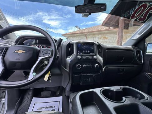 Used 2020 Chevrolet Silverado 1500 LT w/ LT Value Package AWD/4WD image 10