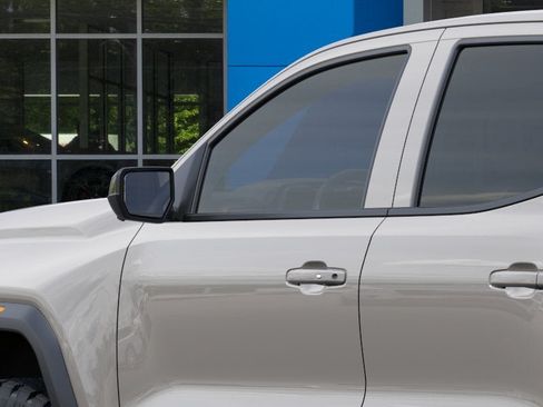 New 2026 GMC Canyon AT4 w/ Technology Plus Package AWD/4WD image 36