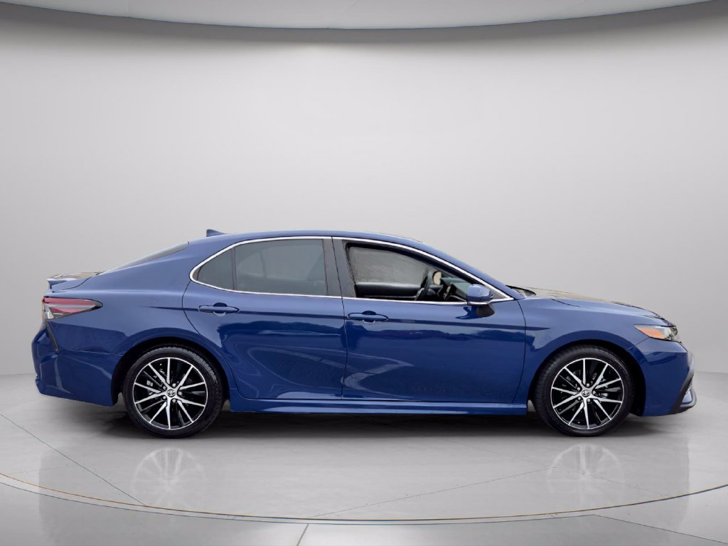Used 2024 Toyota Camry SE FWD image 6