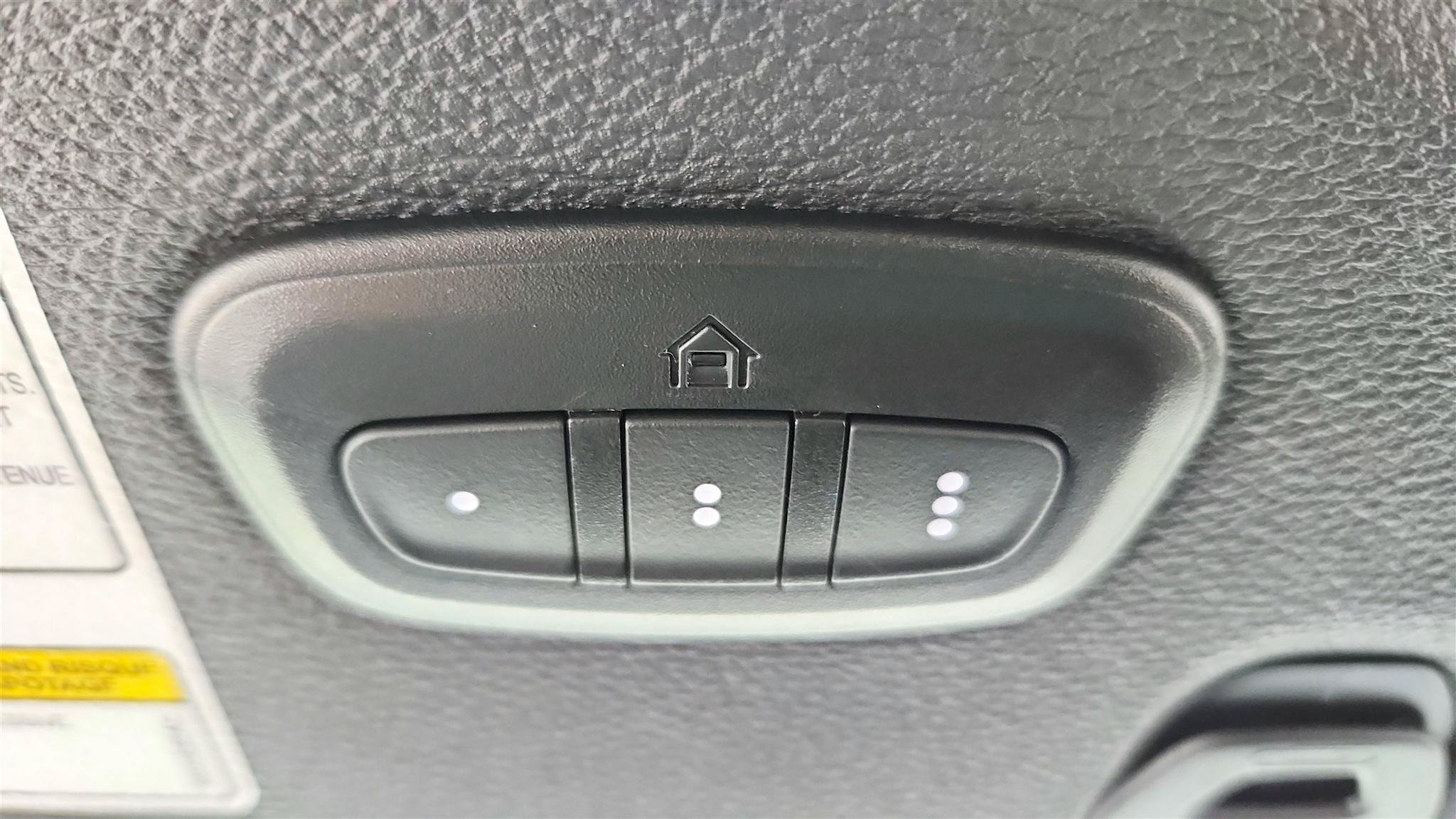 Used 2023 Jeep Wrangler Unlimited Sahara AWD/4WD image 38
