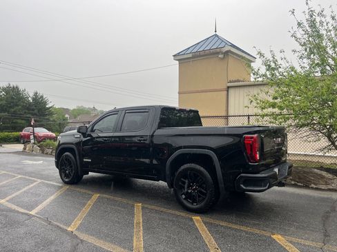 Used 2020 GMC Sierra 1500 Elevation w/ Elevation Value Package AWD/4WD image 4