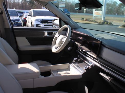 Used 2025 Hyundai Santa Fe Limited image 37